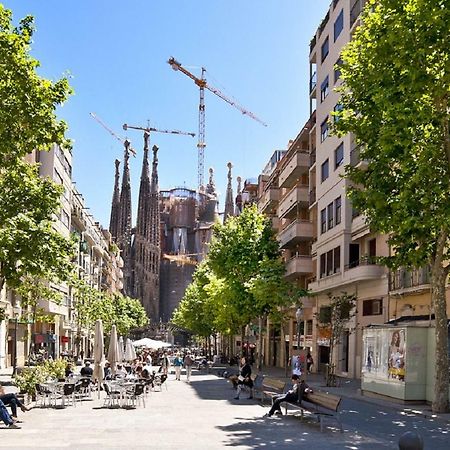 Tendency Sagrada Familia Deluxe บาร์เซโลนา ภายนอก รูปภาพ